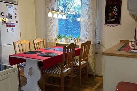 Rymlig 3 rok, 76 kvm i Gullänget