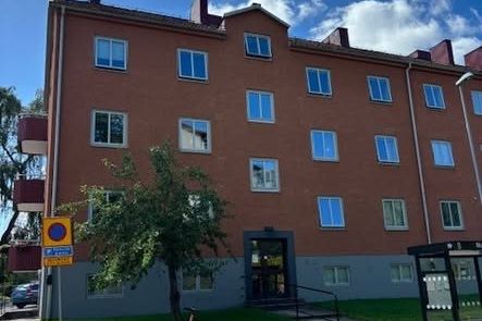 Ljus 3:a med balkong på Norrmalm