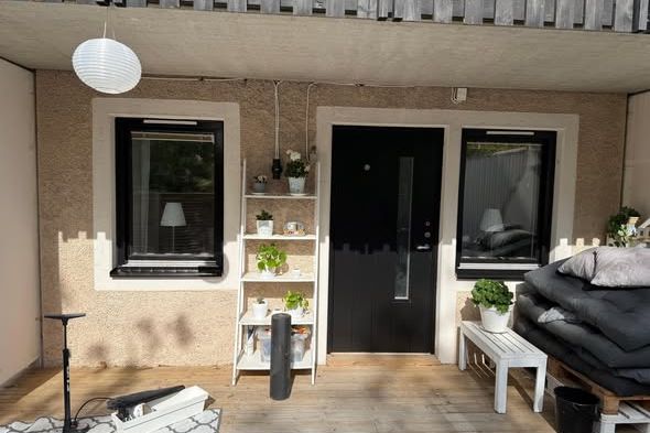 Renoverad lägenhet med egen terrass