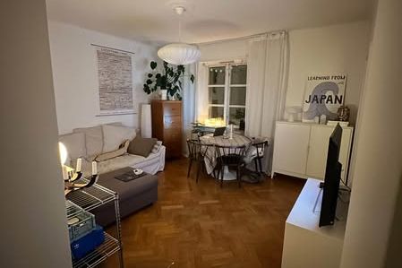 Fin 1,5:a högst upp på Karlslundsgatan